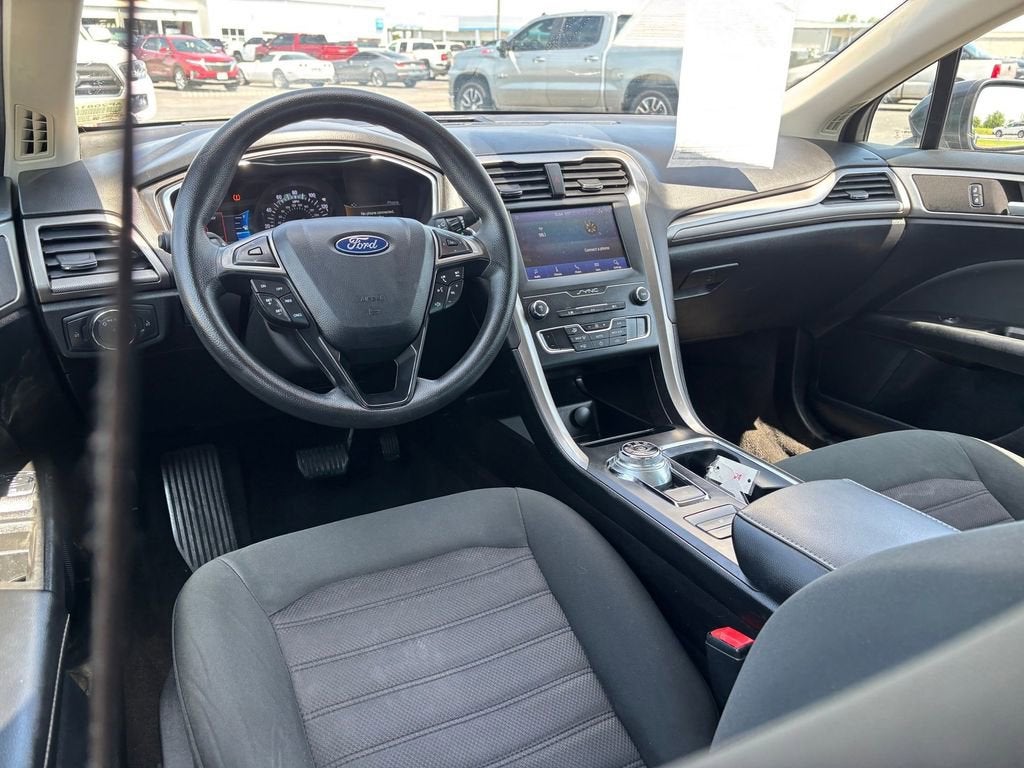 2020 Ford Fusion SE
