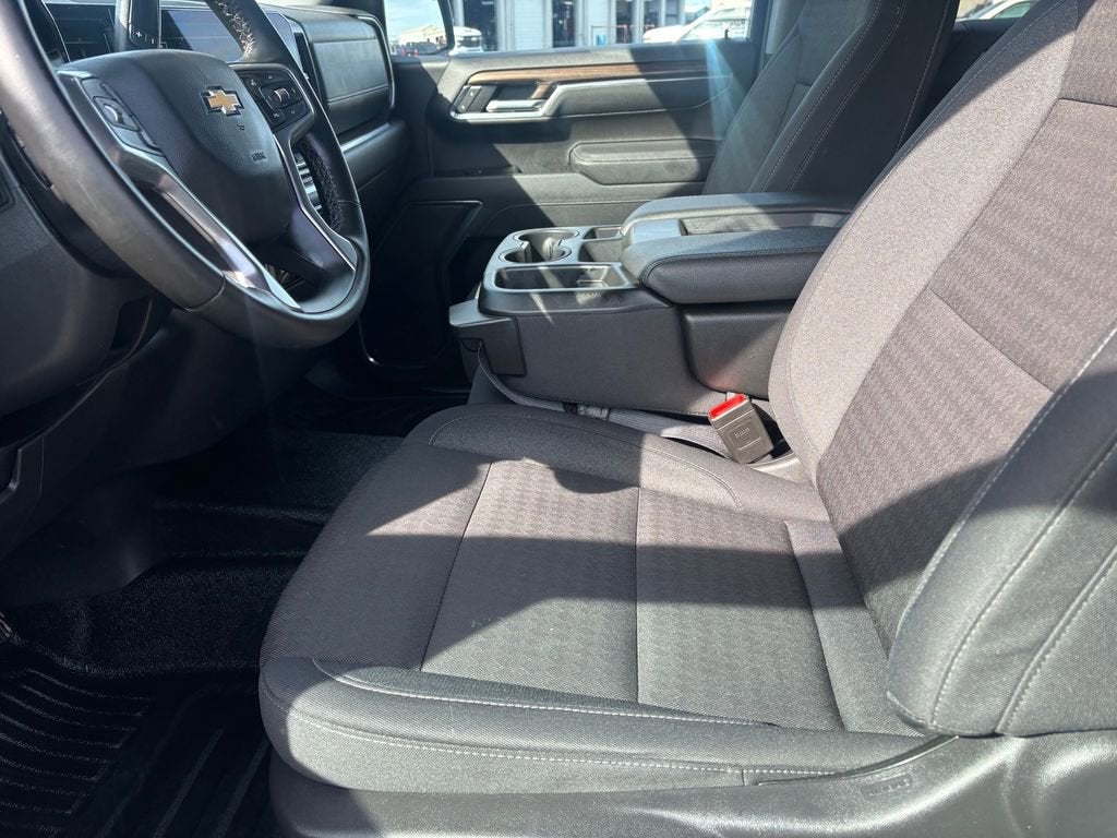 2025 Chevrolet Silverado 1500 LT