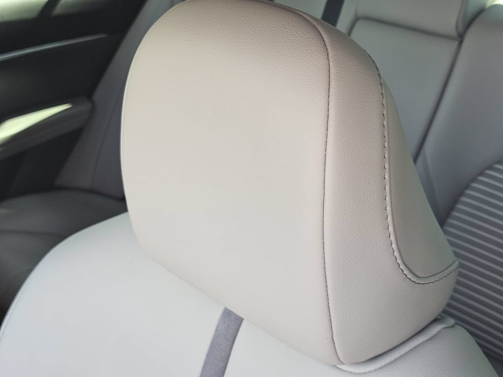 2024 Toyota Camry Hybrid SE
