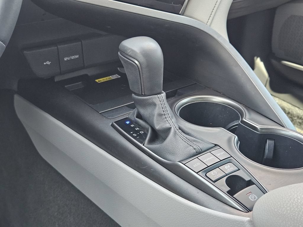 2024 Toyota Camry Hybrid SE