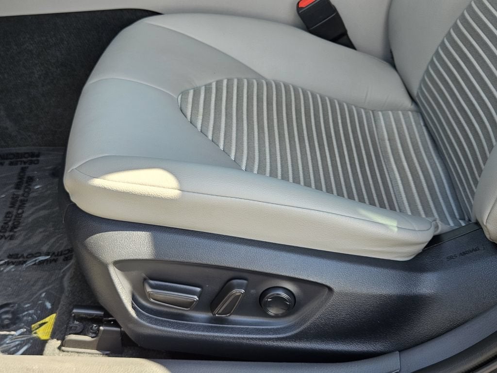 2024 Toyota Camry Hybrid SE