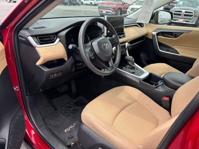 2025 Toyota RAV4 Hybrid LE
