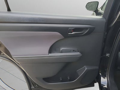 2025 Toyota Highlander LE