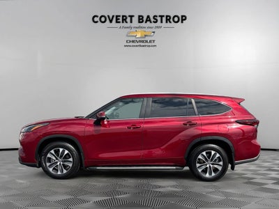 2024 Toyota Highlander LE