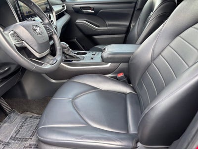 2024 Toyota Highlander LE