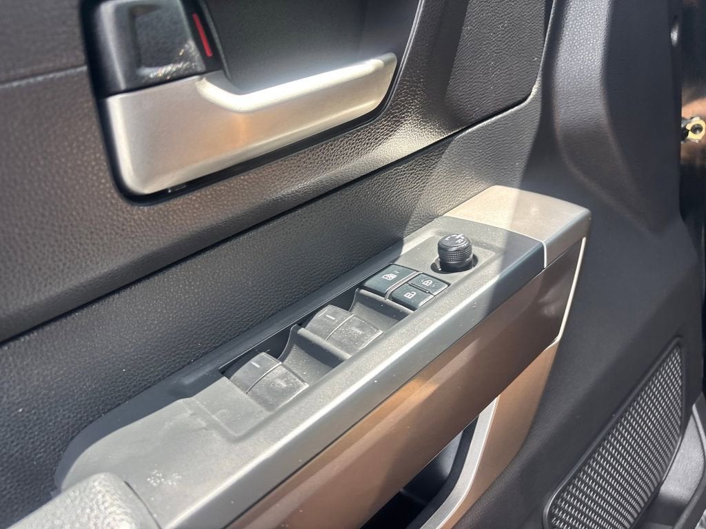 2022 Toyota Tundra 2WD SR5