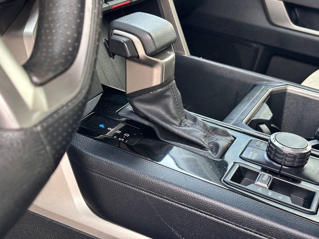 2022 Toyota Tundra 4WD SR5