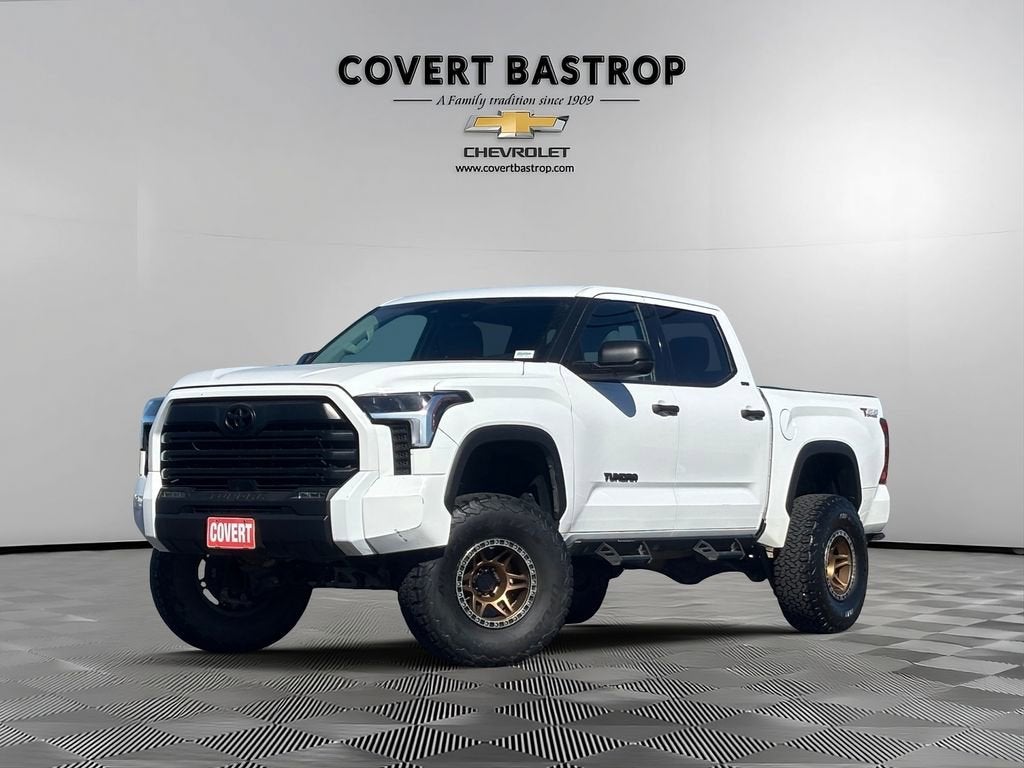 2023 Toyota Tundra 4WD SR5