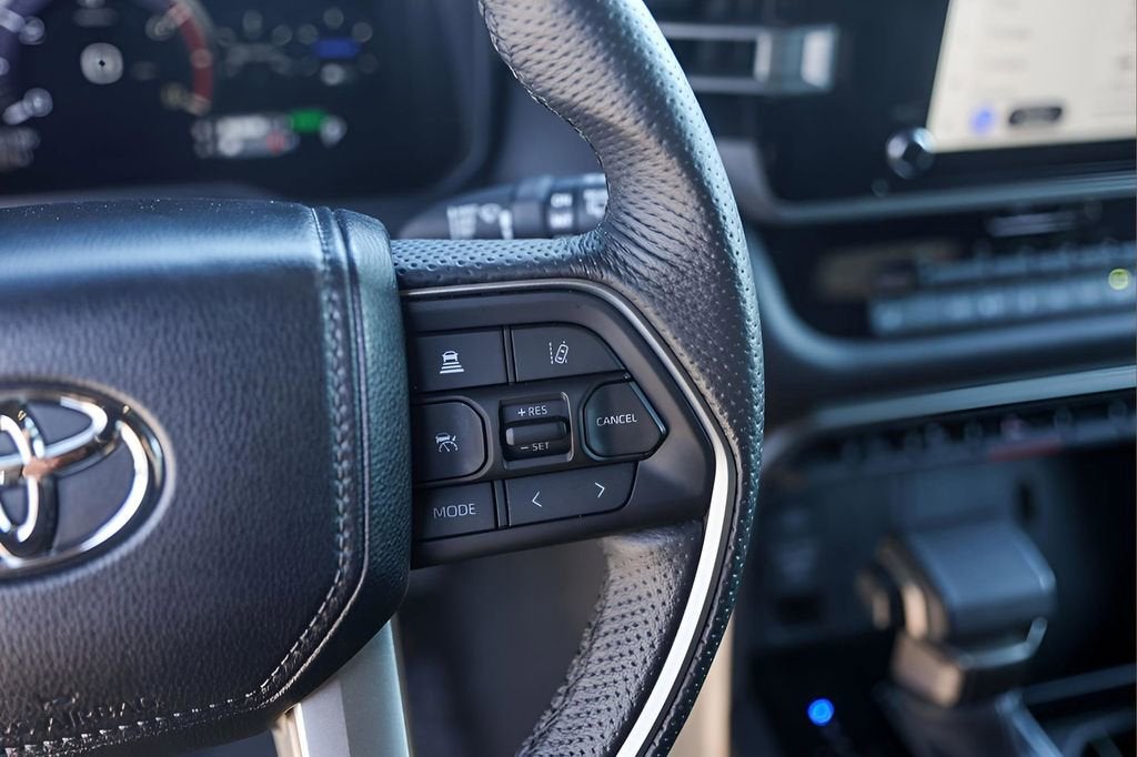 2025 Toyota Sequoia SR5