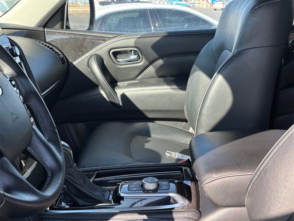 2024 INFINITI QX80 LUXE