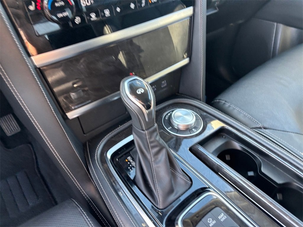 2024 INFINITI QX80 LUXE