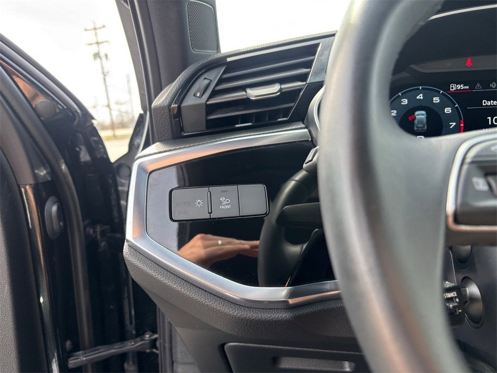 2025 Audi Q3 S line Premium