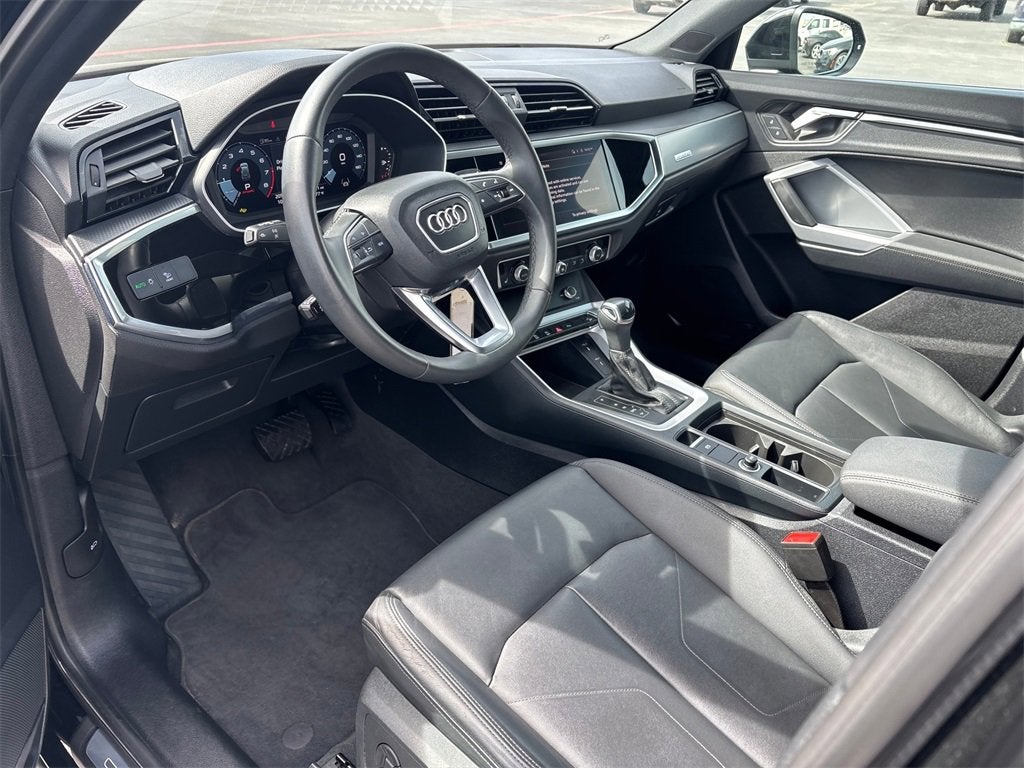 2025 Audi Q3 S line Premium