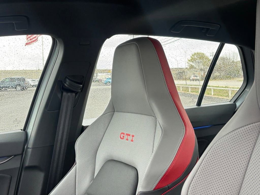 2025 Volkswagen Golf GTI Autobahn