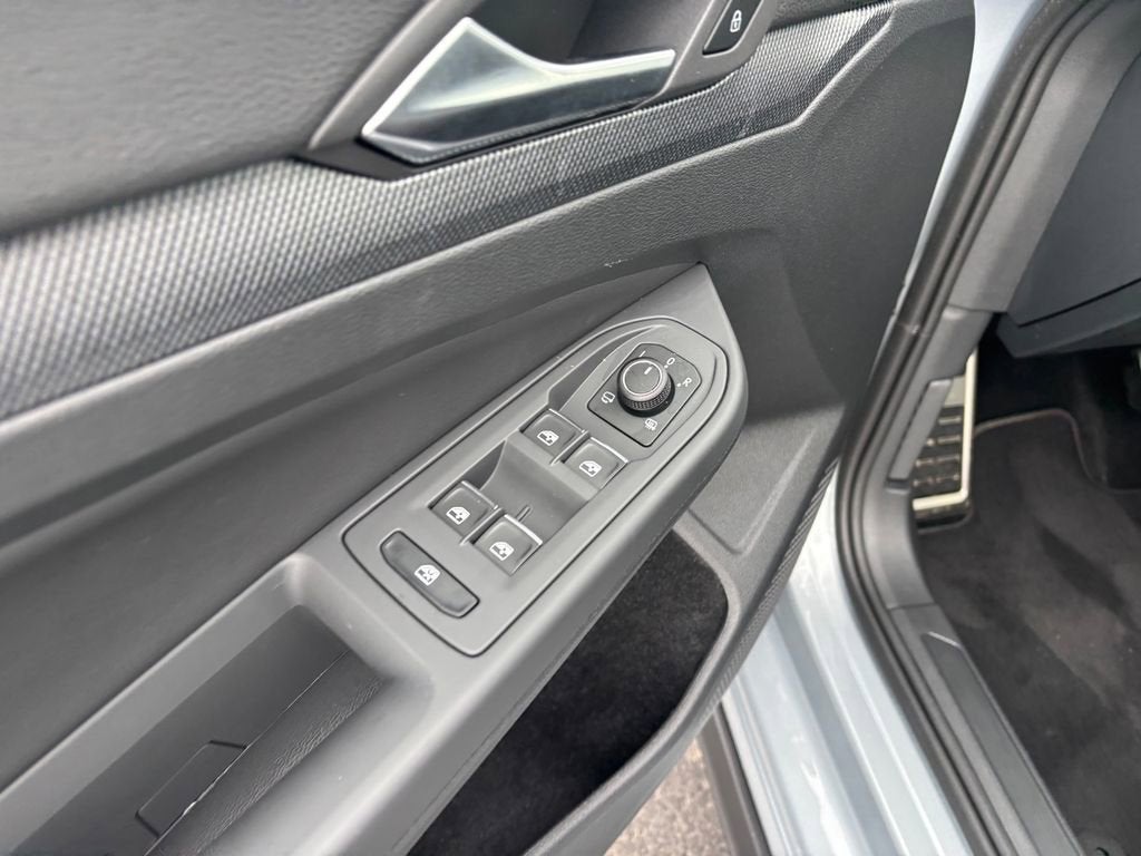 2025 Volkswagen Golf GTI Autobahn