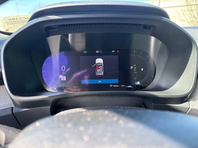 2023 Volvo XC40 Plus Bright Theme