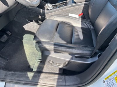 2023 Volvo XC40 Plus Bright Theme