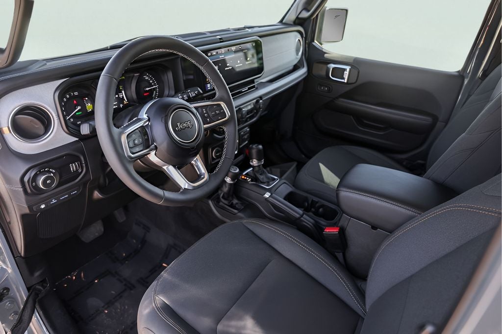 2025 Jeep Wrangler Sahara 4xe