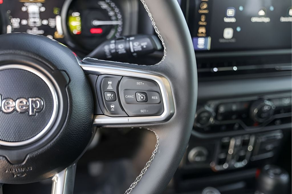 2025 Jeep Wrangler Sahara 4xe