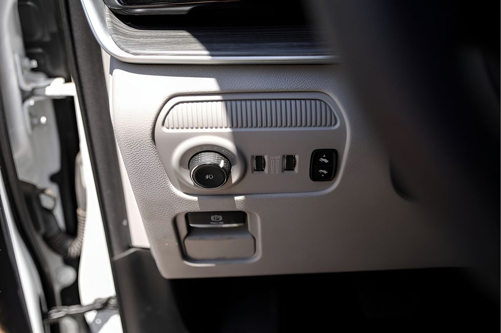 2023 Jeep Wagoneer L Series III