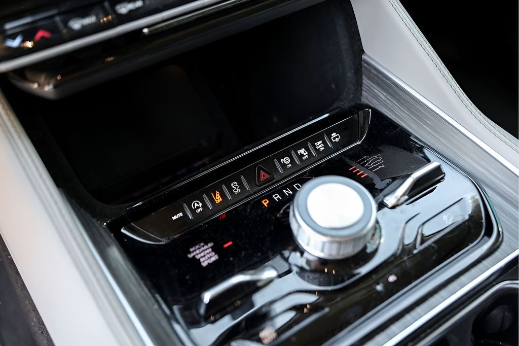 2023 Jeep Wagoneer L Series III