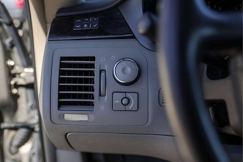 2010 Cadillac DTS Base