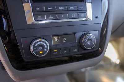 2010 Cadillac DTS Base