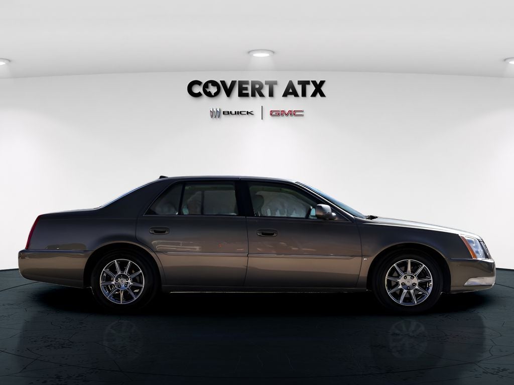 2010 Cadillac DTS Base