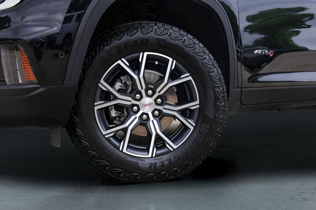 2024 GMC Acadia AT4