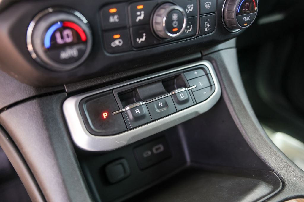 2022 GMC Acadia SLE