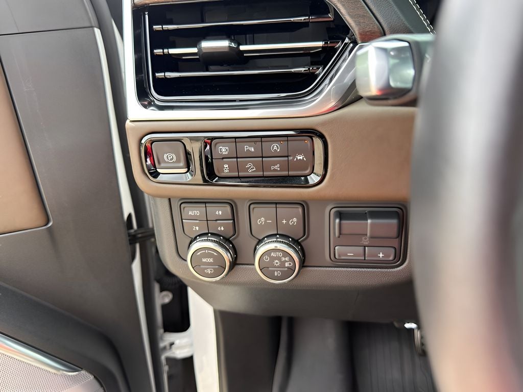 2025 GMC Yukon Denali Ultimate