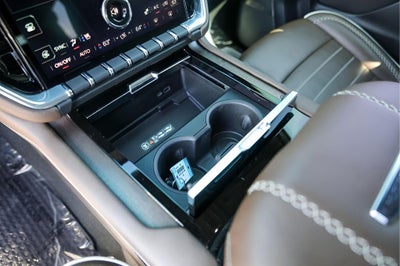 2025 GMC Yukon Denali Ultimate