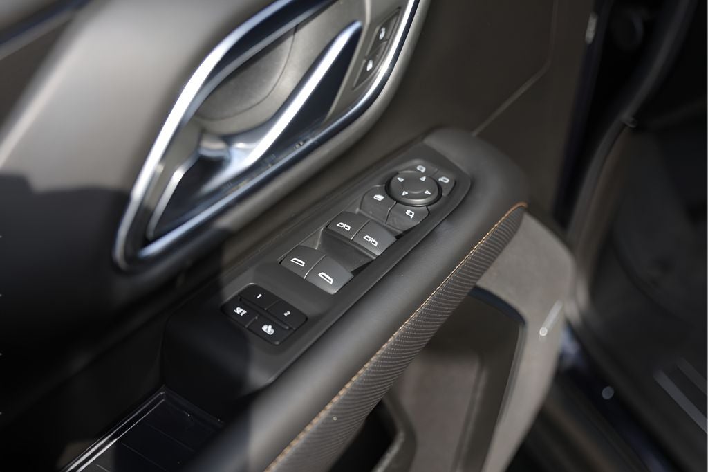 2023 GMC Yukon XL AT4