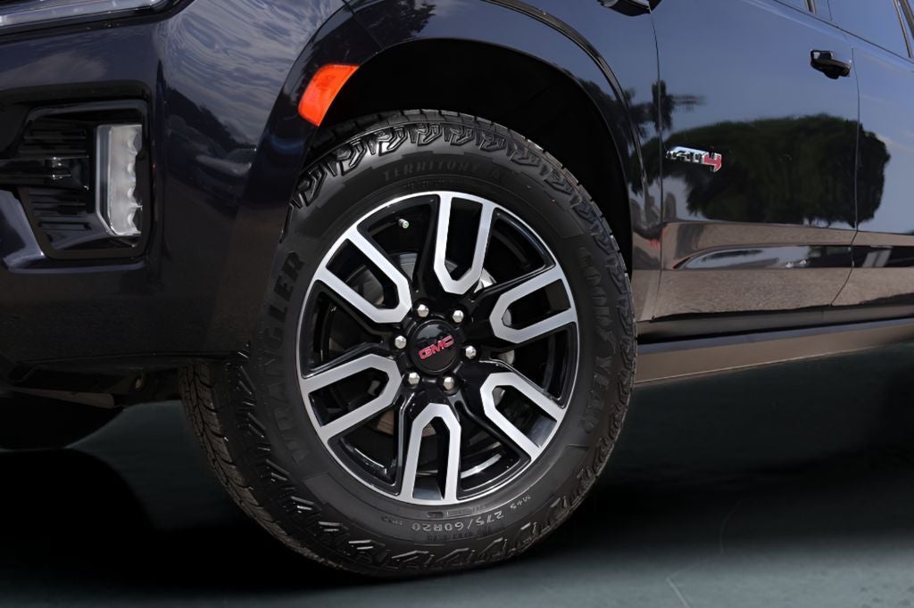2023 GMC Yukon XL AT4