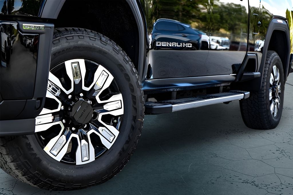2025 GMC Sierra 2500HD Denali
