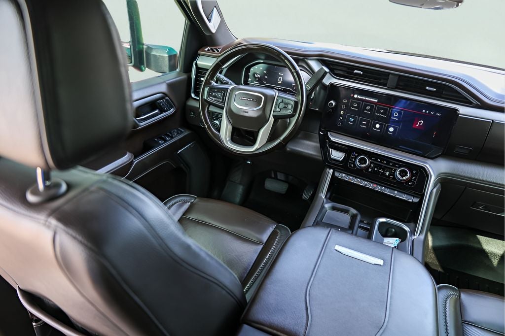 2025 GMC Sierra 2500HD Denali