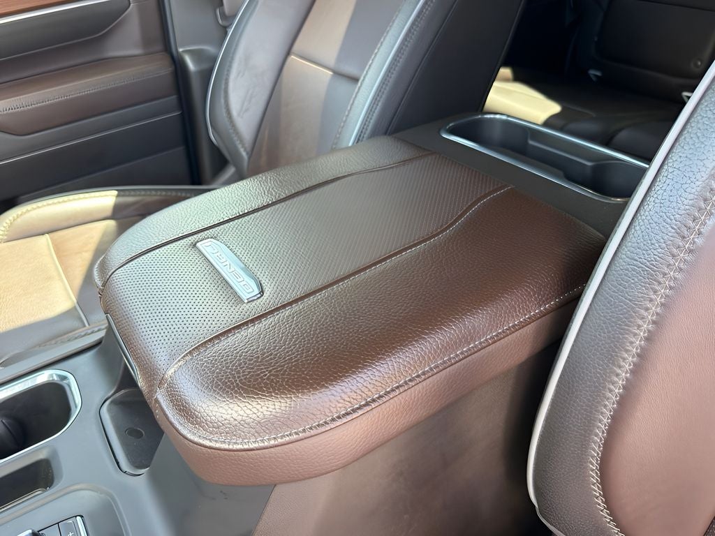 2025 GMC Sierra 2500HD Denali