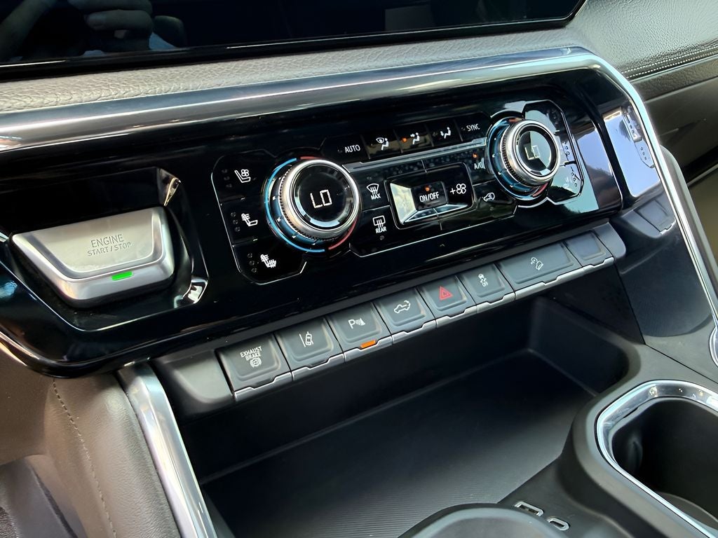 2025 GMC Sierra 2500HD Denali
