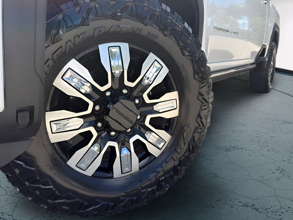 2025 GMC Sierra 2500HD Denali