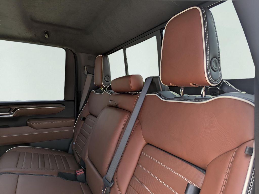 2025 GMC Sierra 3500HD Denali Ultimate Dully