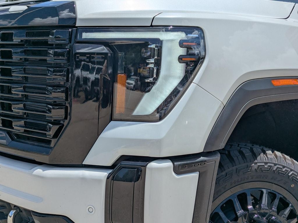 2025 GMC Sierra 3500HD Denali Ultimate Dully