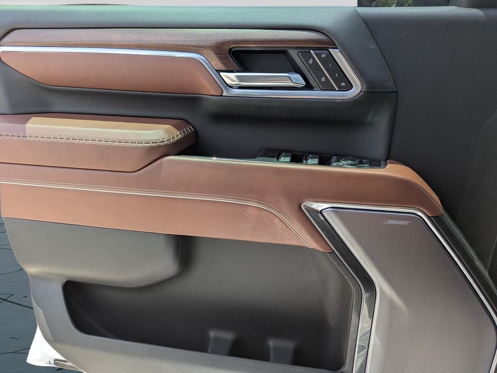 2025 GMC Sierra 3500HD Denali Ultimate Dully