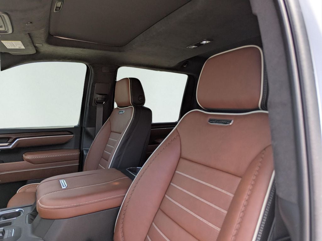 2025 GMC Sierra 3500HD Denali Ultimate Dully