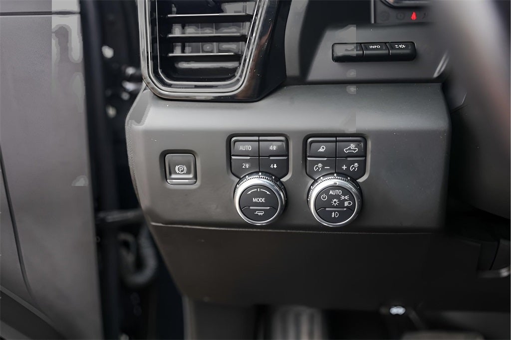 2025 GMC Sierra 2500HD AT4X