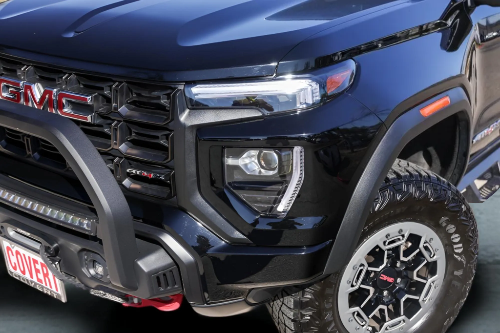 2023 GMC Canyon AT4X