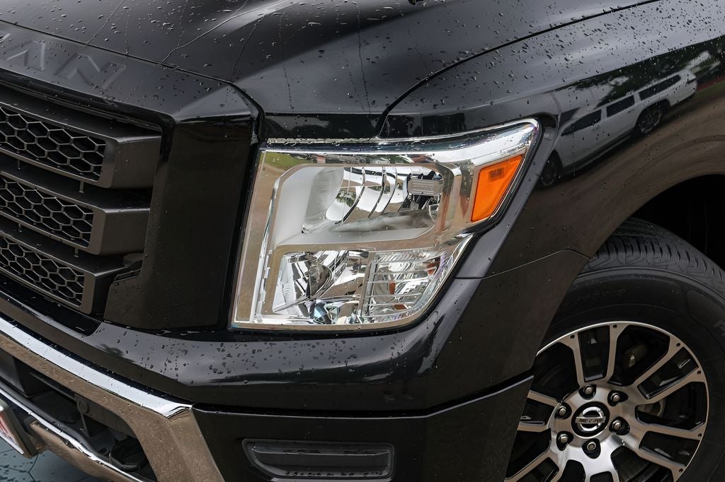 2021 Nissan Titan SV