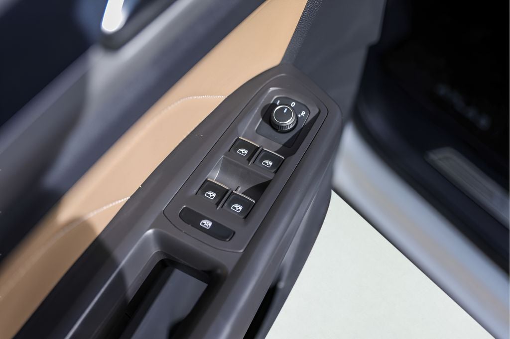 2023 Volkswagen Atlas Cross Sport 2.0T SE w/Technology