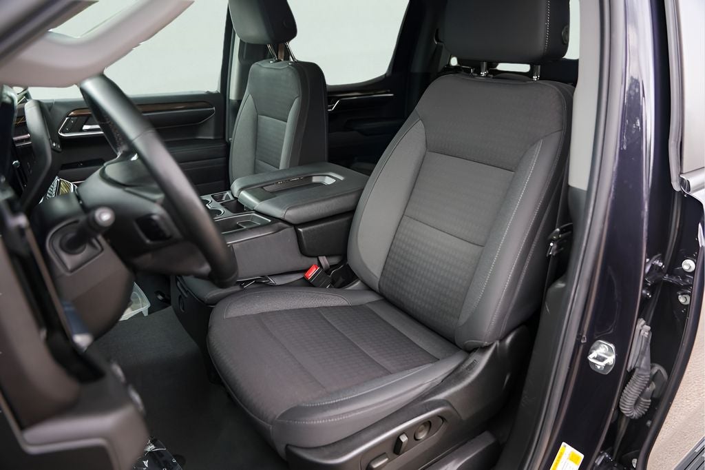 2024 Chevrolet Silverado 1500 LT LT1