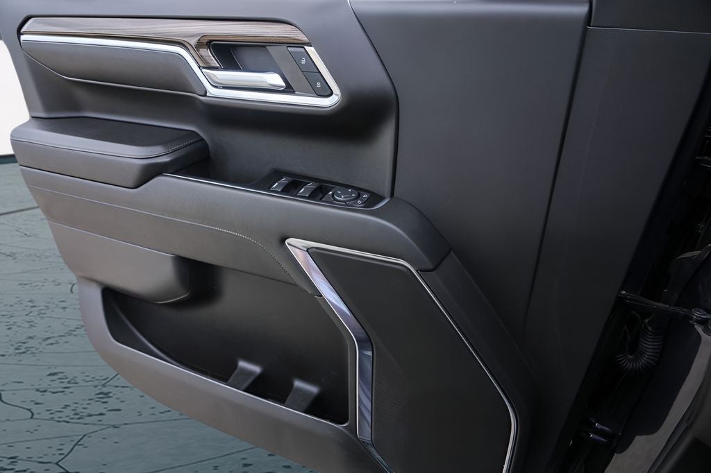 2024 Chevrolet Silverado 1500 LT LT1