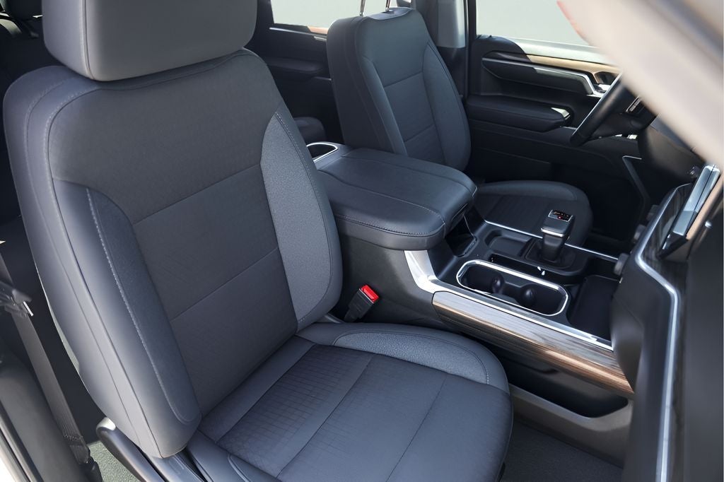 2025 Chevrolet Silverado 1500 LT LT1